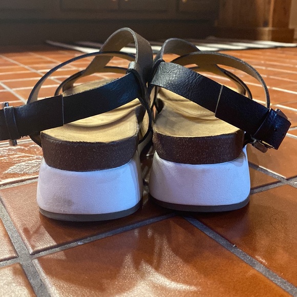 Crown Vintage platform sandal - Picture 4 of 6